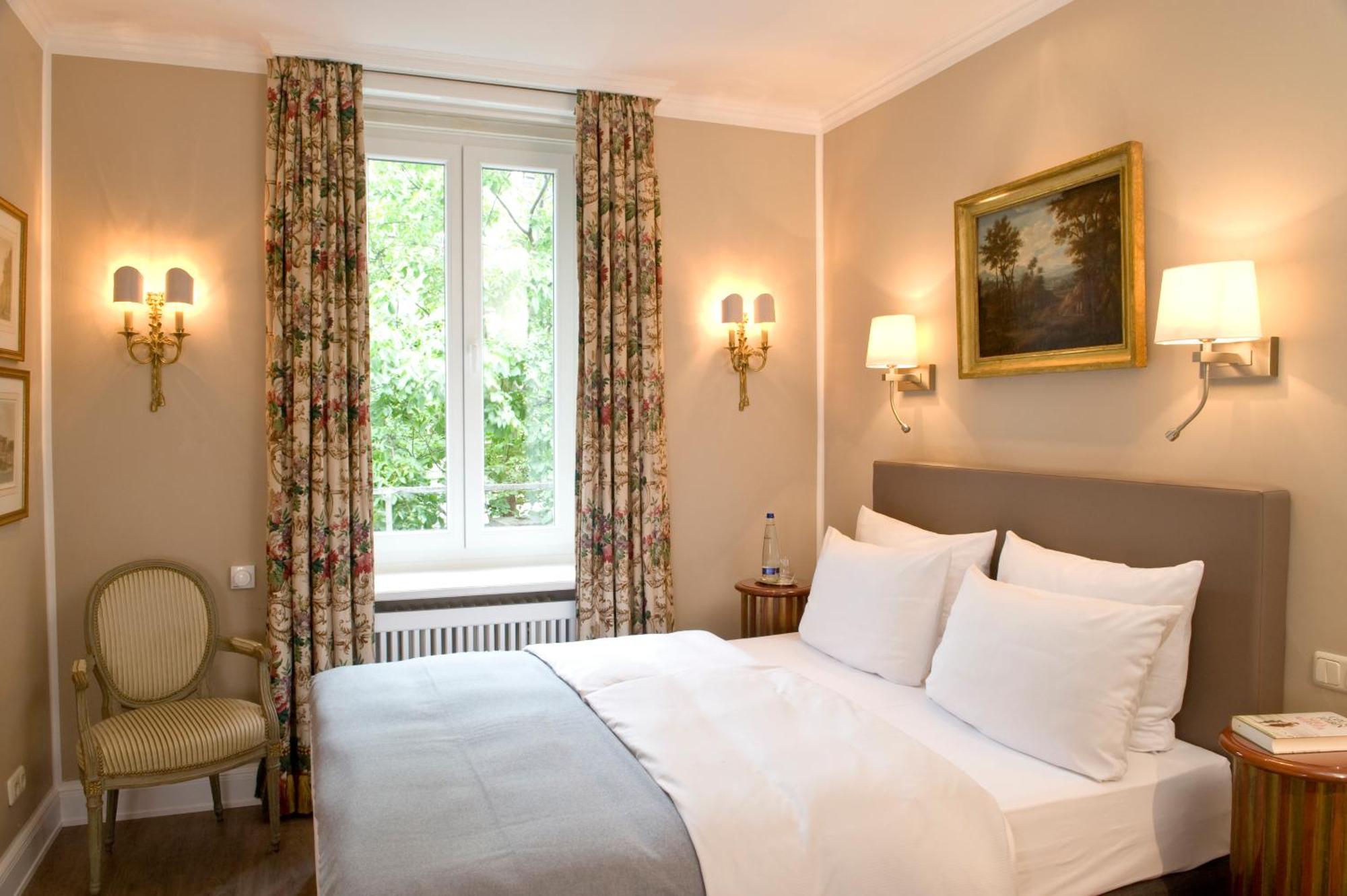 Standard Double Room,934056592:JPEG